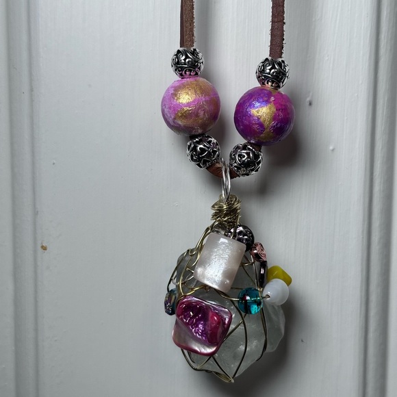 Handmade beach glass pendant embellished wire wrapped and beaded on leather cord - Picture 13 of 16